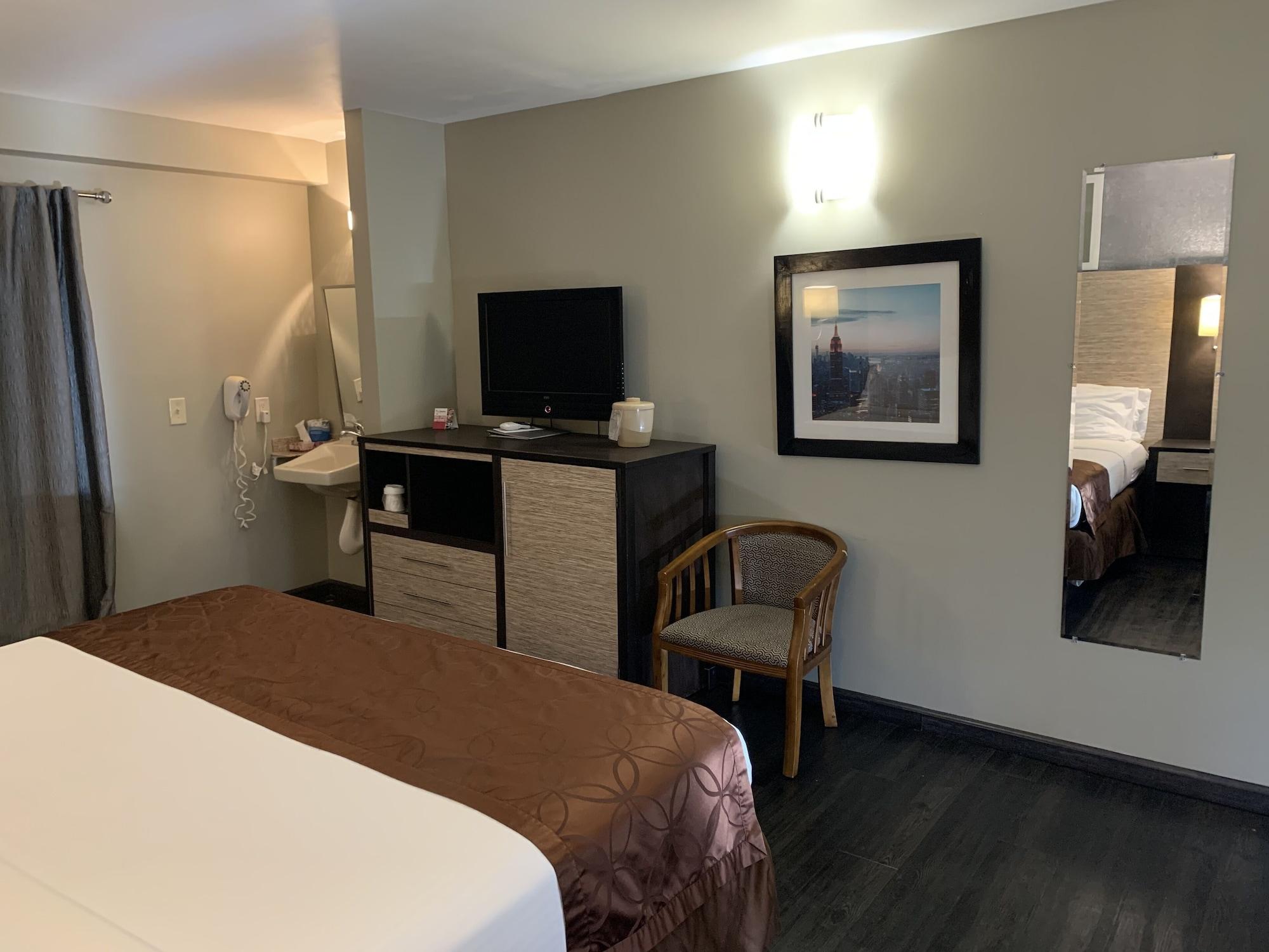 Motel Ramada By Wyndham Rockville Centre