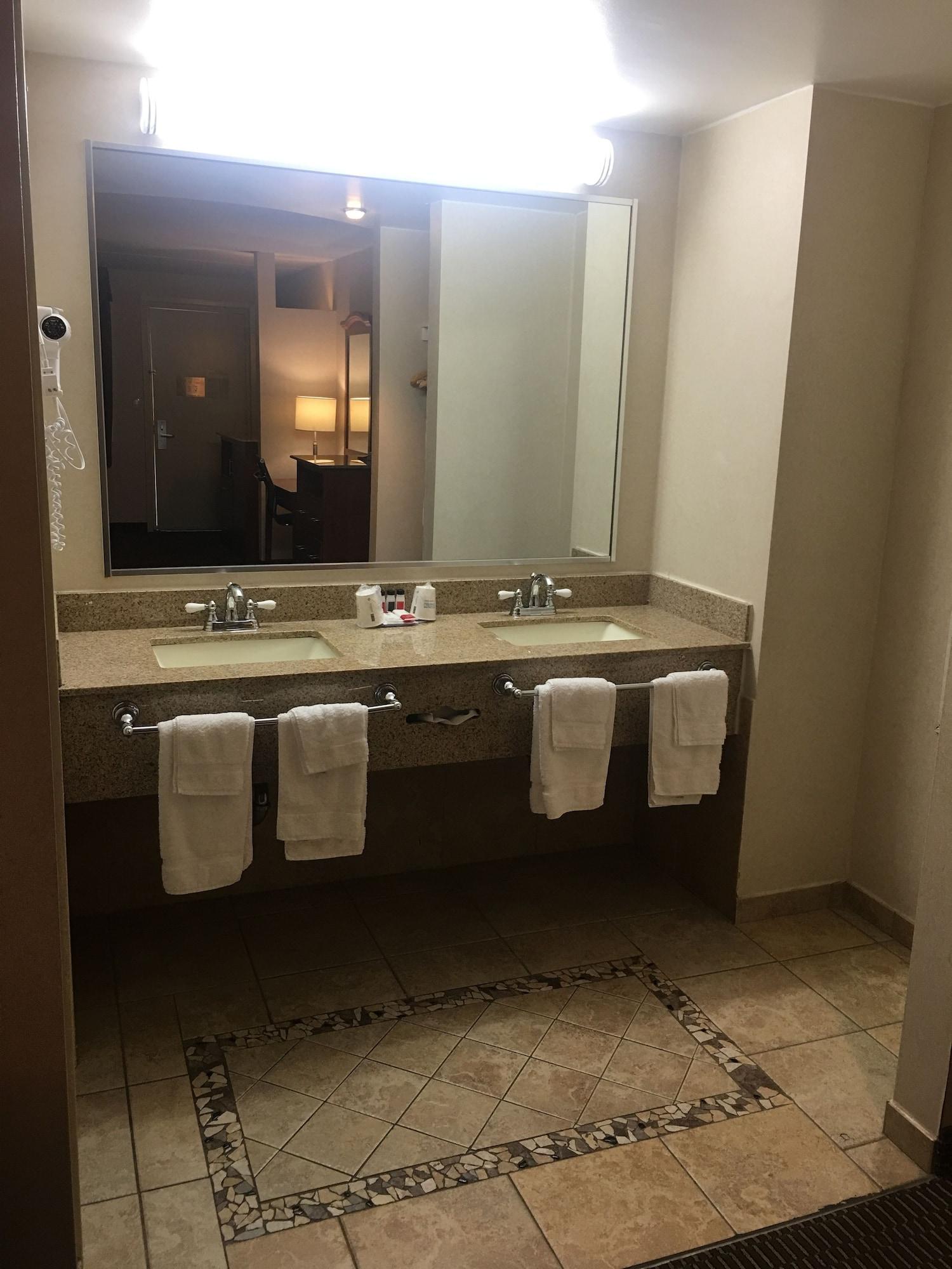 Ramada By Wyndham 3*