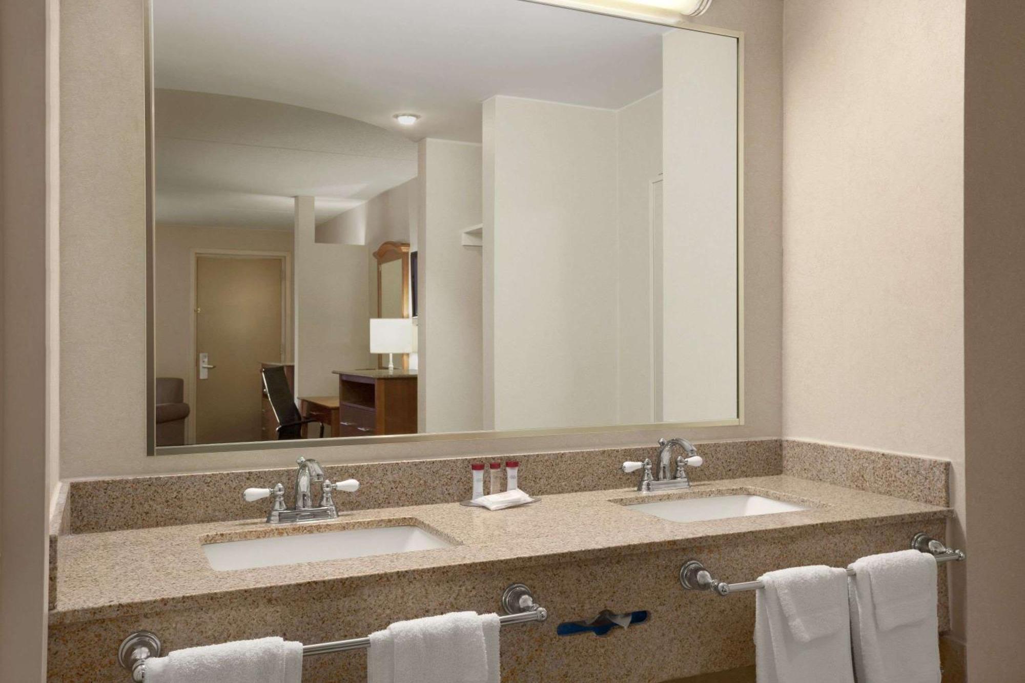 Motel Ramada By Wyndham