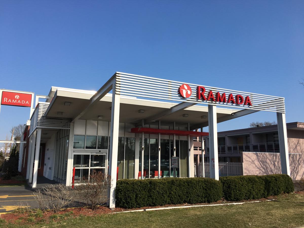 Motel Ramada By Wyndham Rockville Centre