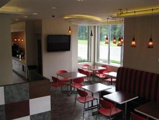 Ramada By Wyndham Motel