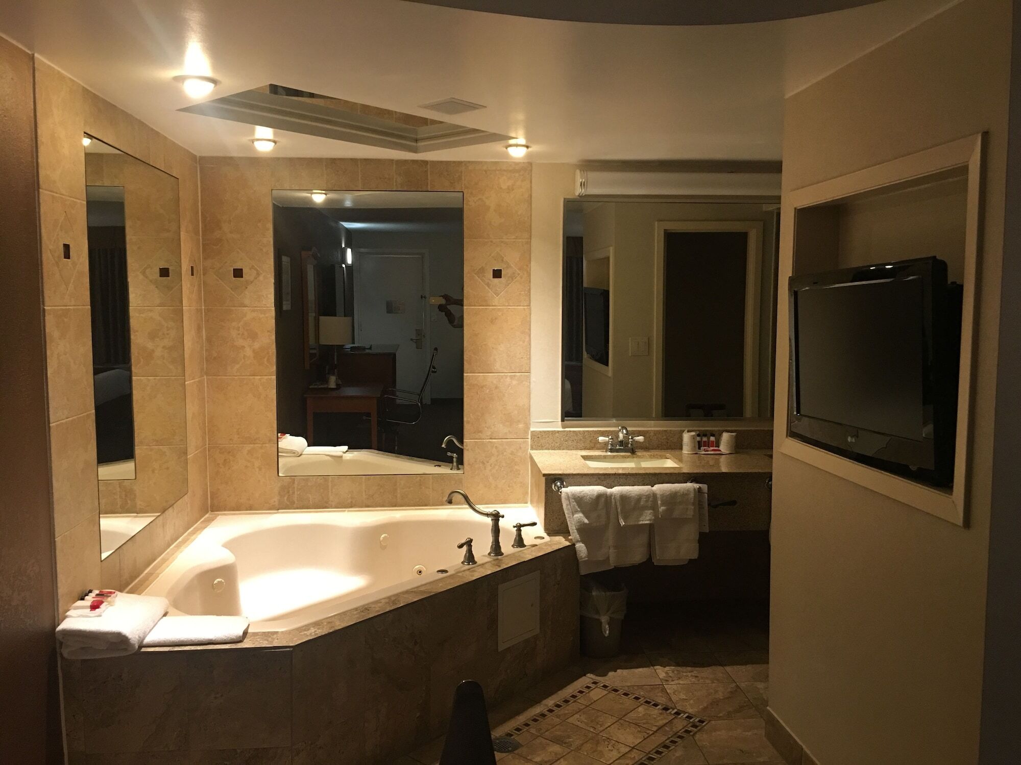Ramada By Wyndham 3*